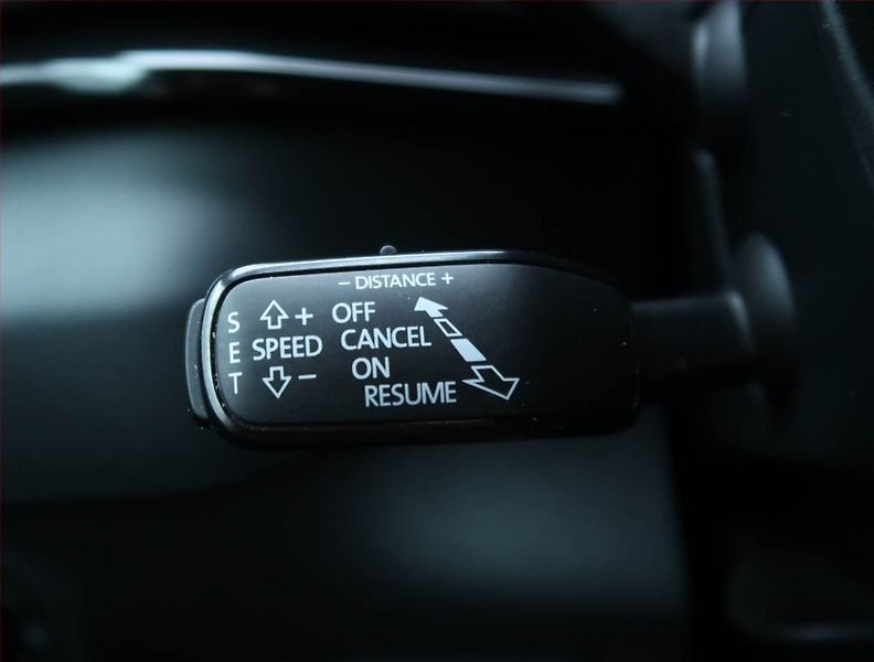 Škoda Karoq (2019) Style 1.6 TDI, Navi, Tempomat - fotka 18 z 22