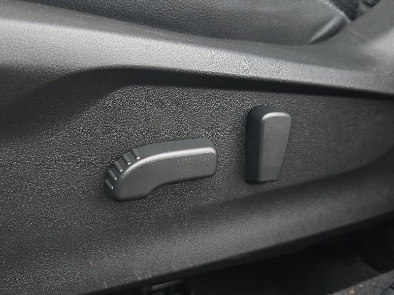 Subaru Forester (2020) 2.0 HEV 110kW 4x4, Serv. kniha - fotka 25 z 28