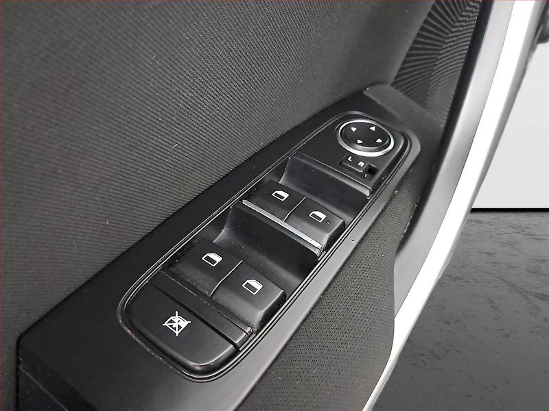 Kia Ceed (2019) 1.4 CVVT, Serv.kniha, Tempomat - fotka 16 z 17