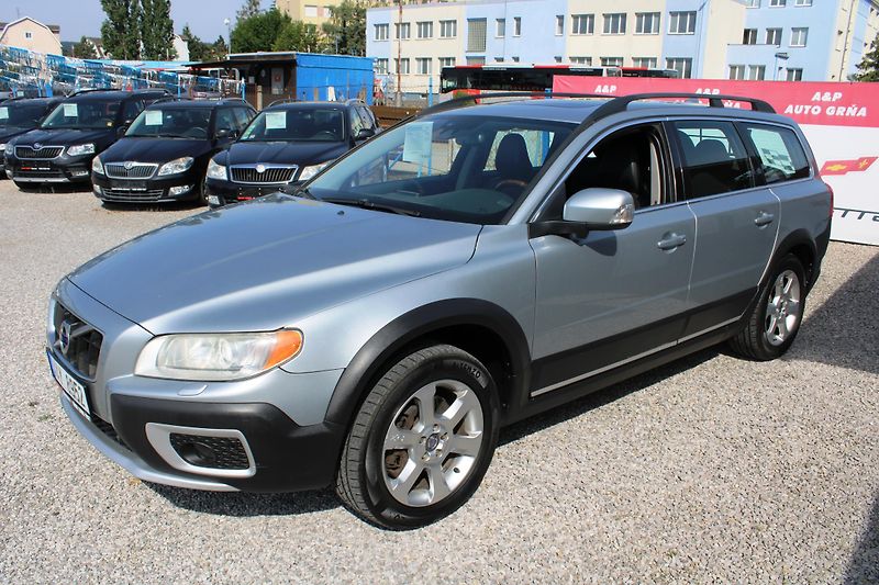 Volvo XC70 (2010) REZERVACE - fotka 3 z 16