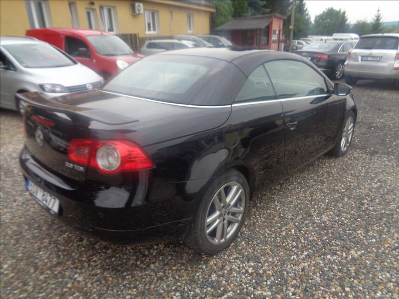 Volkswagen EOS 2,0 - fotka 10 z 21