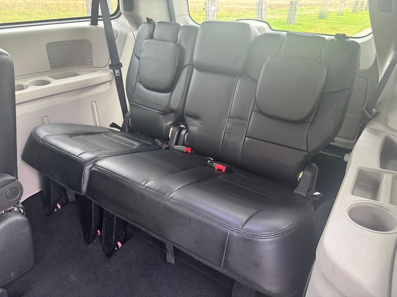 Dodge Grand Caravan (2016) 3.6 V6 SERVISNÍ KNIHA - fotka 22 z 40