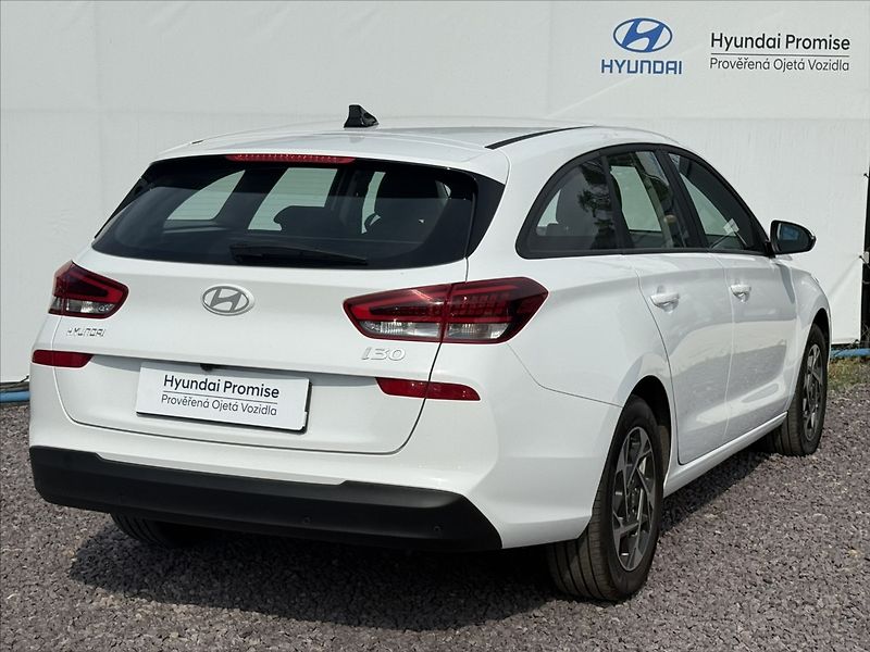 Hyundai i30 1,5 T-GDI 103kW Family - fotka 2 z 23