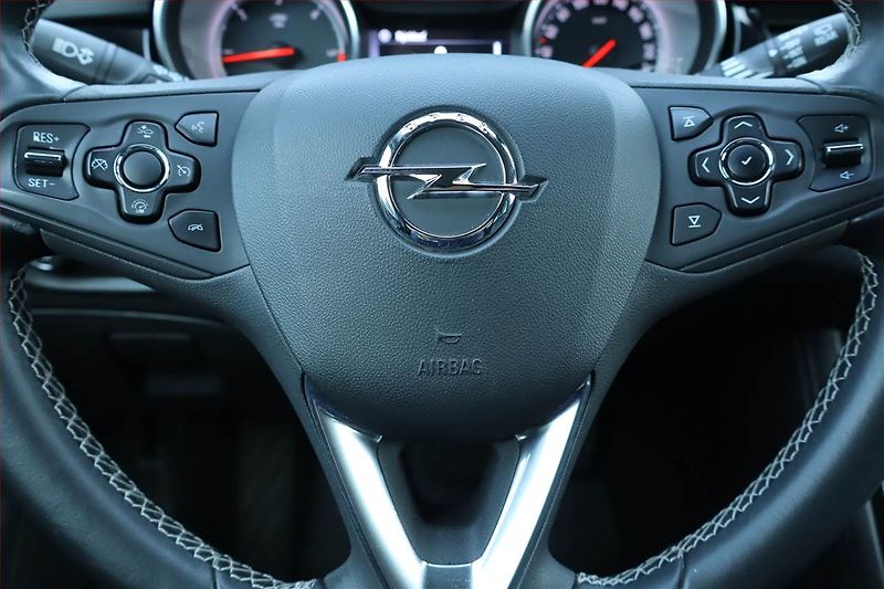 Opel Astra (2016) 1.6 CDTI, Automat, Serv.kniha - fotka 20 z 22