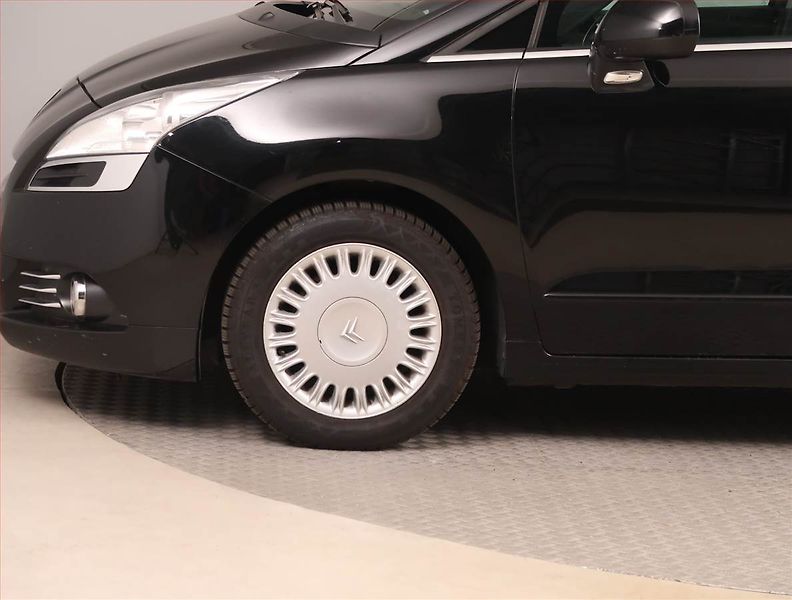 Peugeot 5008 (2012) 1.6 HDi, Automat, Tempomat - fotka 15 z 16