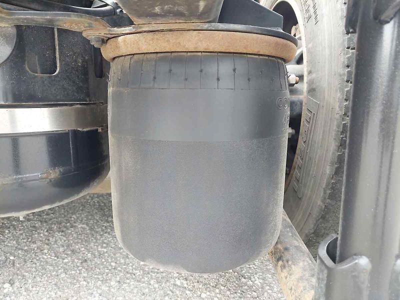 MAN TGX 18.500 4x2 LLS-U - fotka 9 z 56