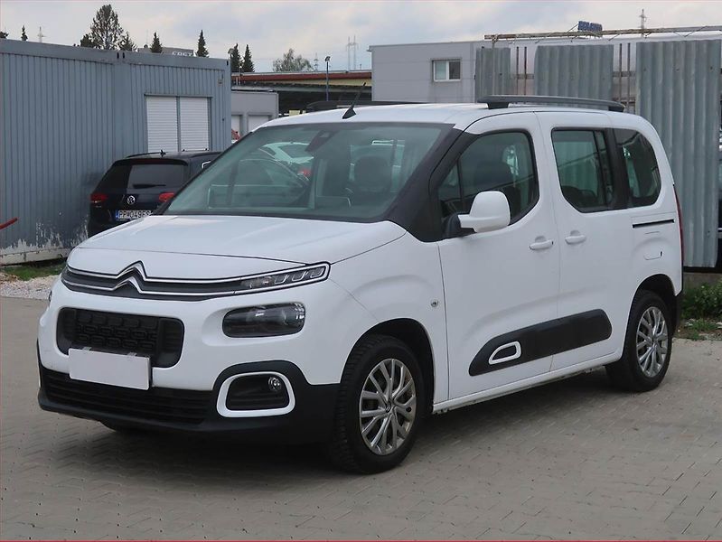 Citroën Berlingo (2019) Feel 1.2 PureTech, 5Míst, SR - fotka 2 z 14