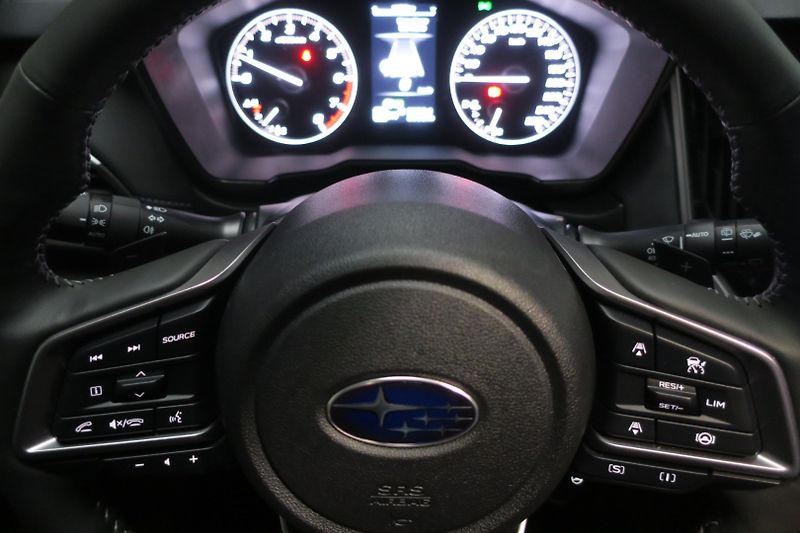 Subaru Outback (2025) 2.5i AWD Touring - fotka 19 z 29