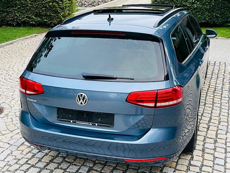 Volkswagen Passat 2.0TDI AUTOMAT VÝHŘEV SERVISKA - fotka 13 z 54