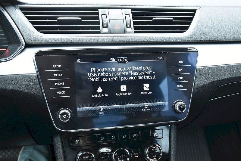 Škoda Superb (2022) Ambition 1.5 TSI 110kW DSG - fotka 18 z 30