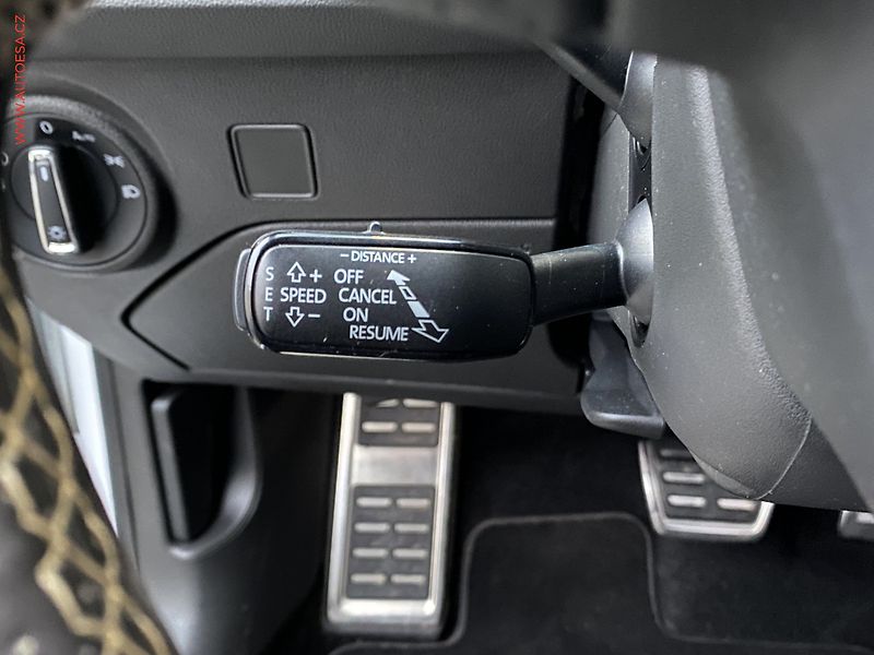 Seat Leon (2017) 2.0 TSi 4Drive, ČR - fotka 13 z 18