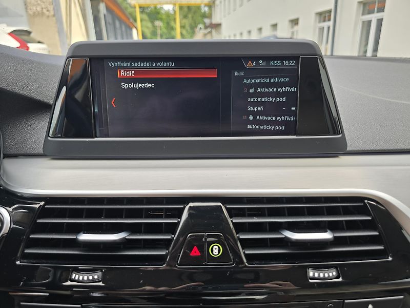 BMW Řada 5 530i 185kW XDRIVE LUXURY - DPH - fotka 38 z 47