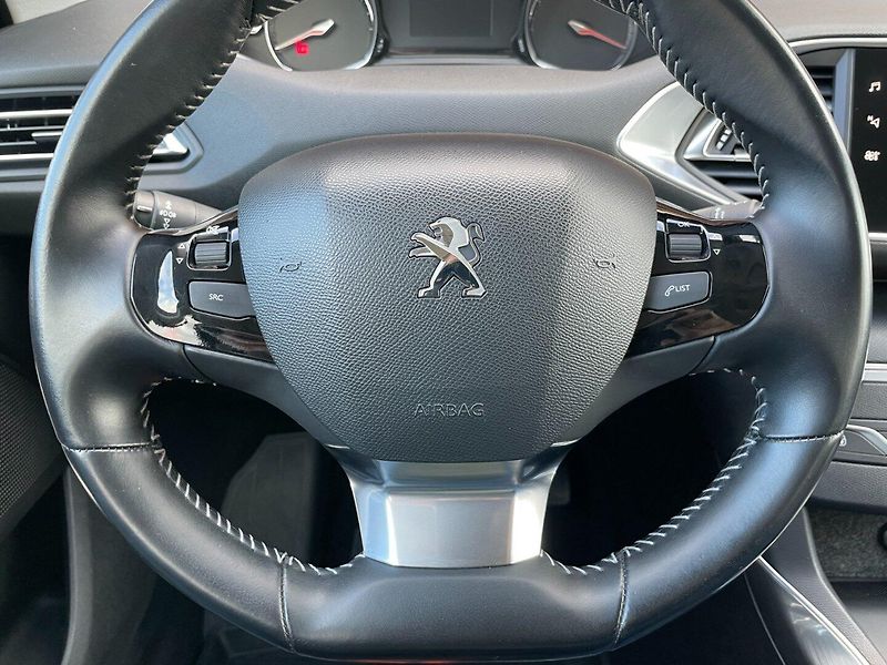 Peugeot 308 (2019) SW 1.5HDi 96kW Allure! - fotka 23 z 34