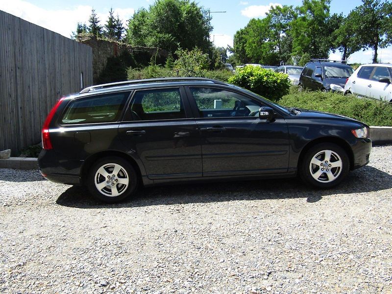Volvo V50 (2009) 1.8 16V kW - fotka 3 z 35