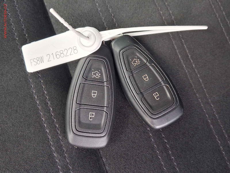 Ford Kuga (2019) 1.5i, Bixen, navi - fotka 23 z 23