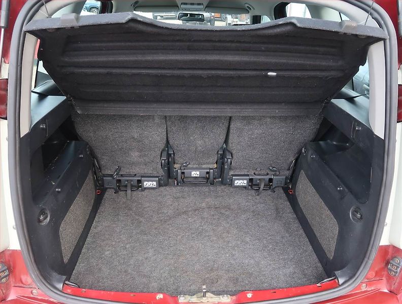 Škoda Roomster (2008) Comfort 1.2 12V, po STK, Tažné - fotka 13 z 14