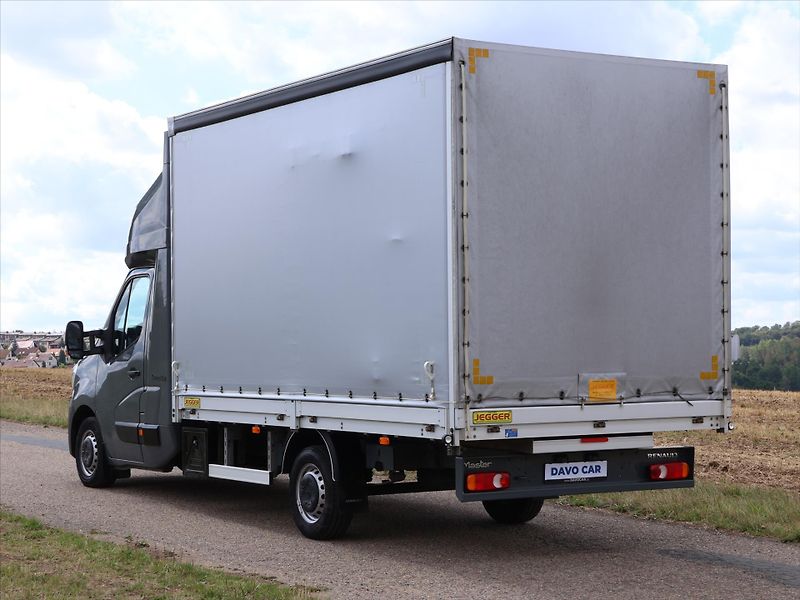 Renault Master 2,3 dCi L4 8-Palet 2x spaní DP - fotka 4 z 32