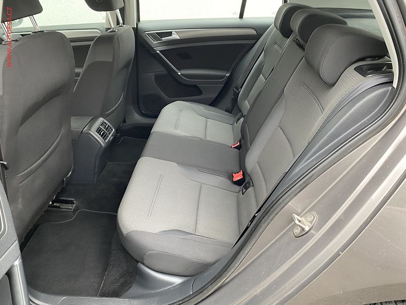 Volkswagen Golf (2013) 1.2 TSi VII, Comfortline, DSG - fotka 10 z 17