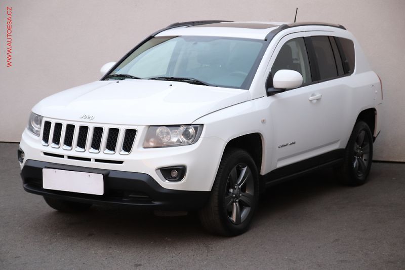 Jeep Compass (2016) 2.4 4x4, navi - fotka 3 z 3