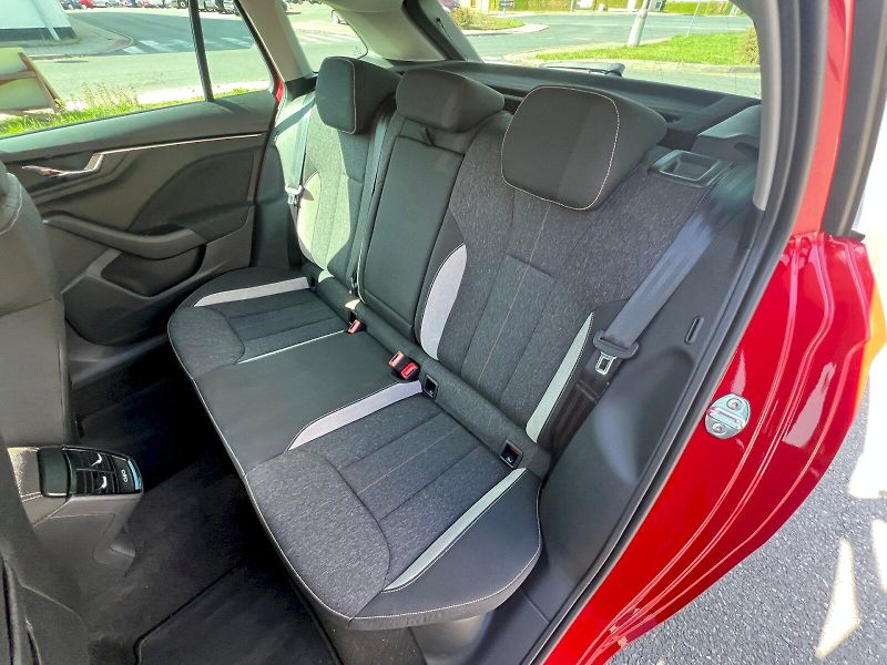 Škoda Scala (2025) Top Selection 1.0TSi 85kW 6°ma - fotka 13 z 28