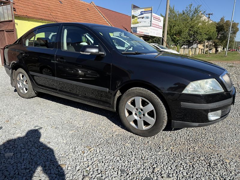 Škoda Octavia II 1.6 FSI ALU ROZVODY PEKNA - fotka 6 z 11
