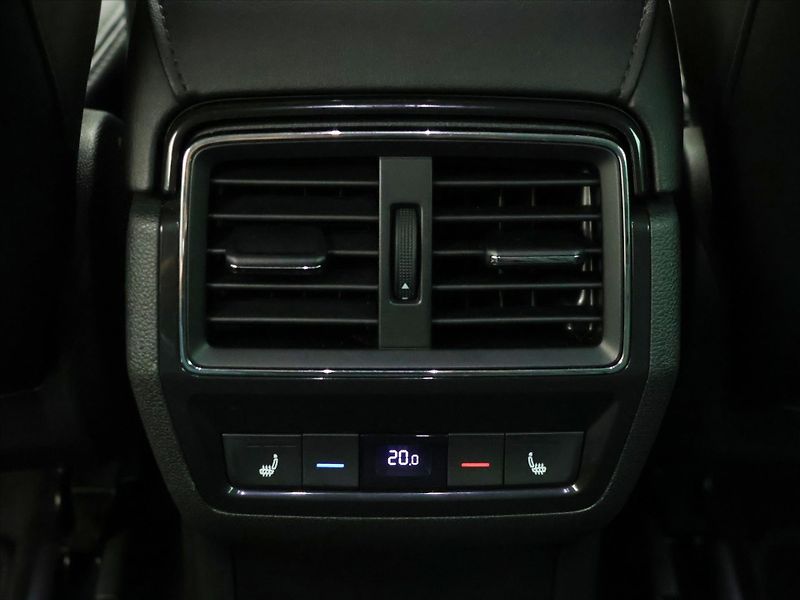 Škoda Kodiaq 2.0 TDI 140kW 4x4 DSG CZ L&K - fotka 32 z 39