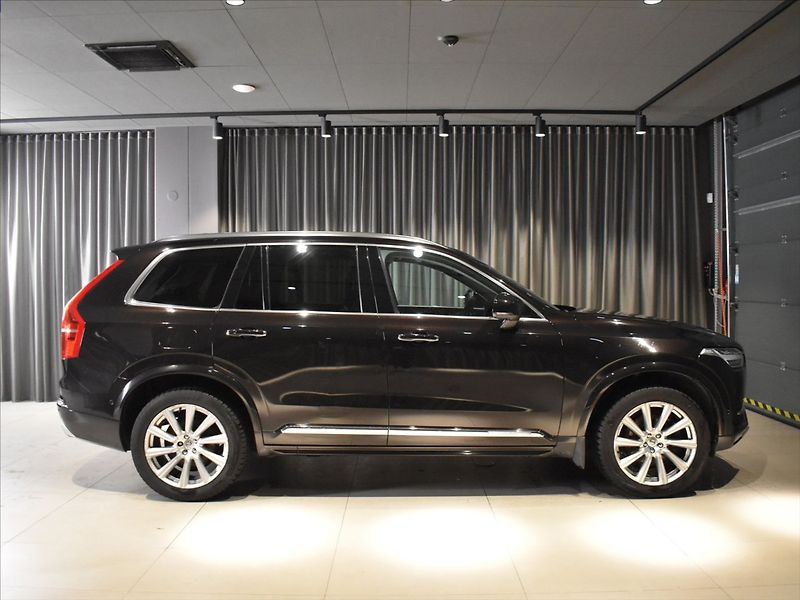 Volvo XC90 2,0 D5 AWD INSCRIPTION Pano - fotka 3 z 24