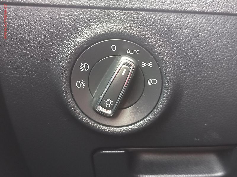 Škoda Superb (2017) 2.0 TDi, ČR, Ambition, DSG - fotka 20 z 24