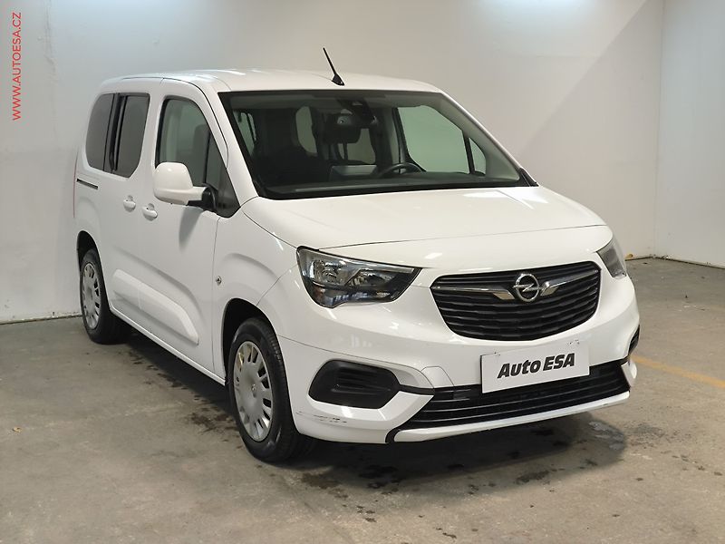Opel Combo (2021) 1.2T, 1.maj,ČR, AC, výhřev - fotografie inzerátu