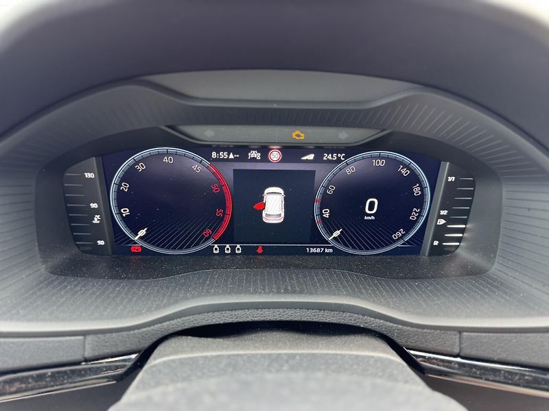Škoda Karoq 2.0TDi SportLine MAX Výbava - fotka 17 z 35