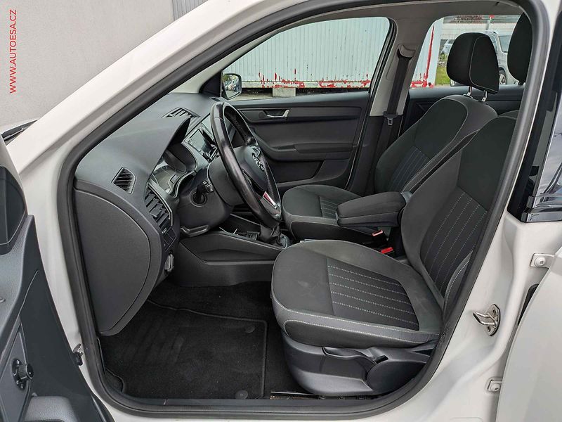Škoda Fabia (2019) 1.0 TSi, ČR, LED, výhřev sed - fotka 10 z 15