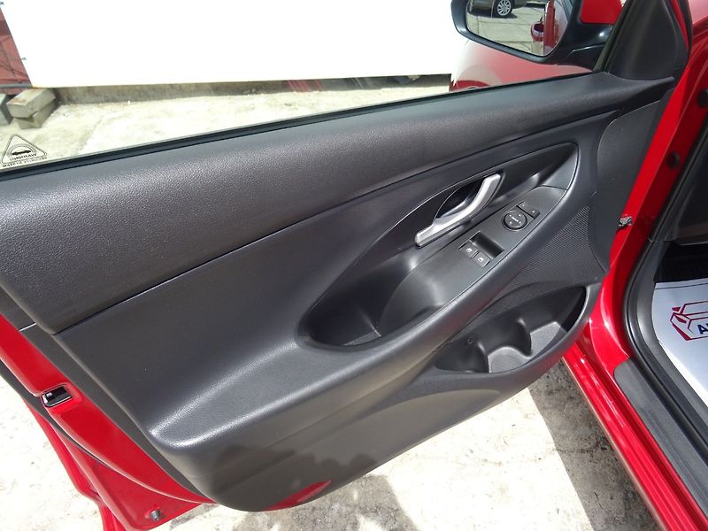 Hyundai i30 (2020) 1.4i,73kW,1majČR,S.kni,klima - fotka 16 z 22