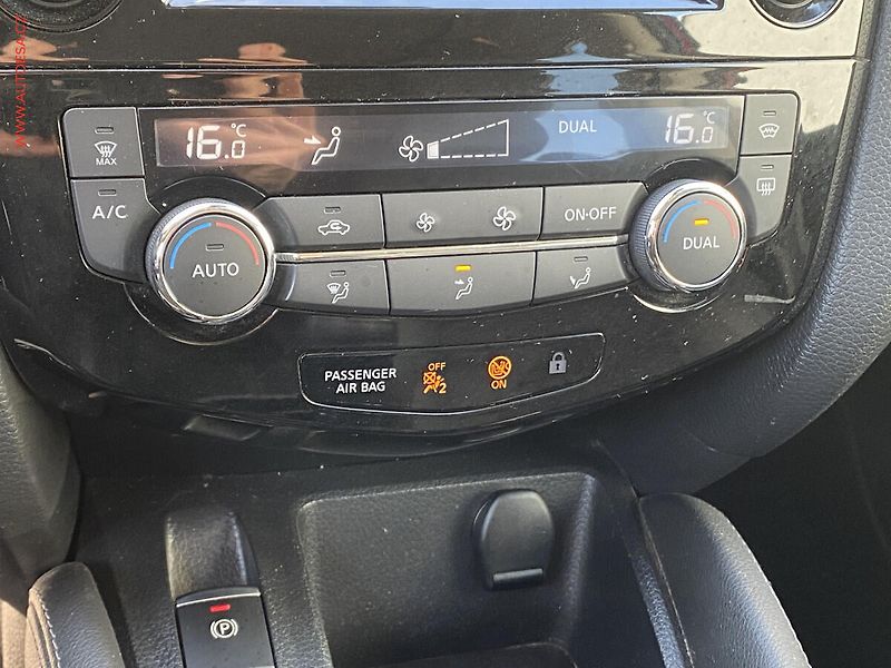 Nissan Qashqai (2018) 1.2 DIG-T, N-Connecta, LED - fotka 16 z 19