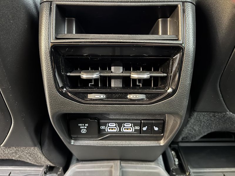 Jeep Grand Cherokee 3,6 V6 Limited - fotka 53 z 59