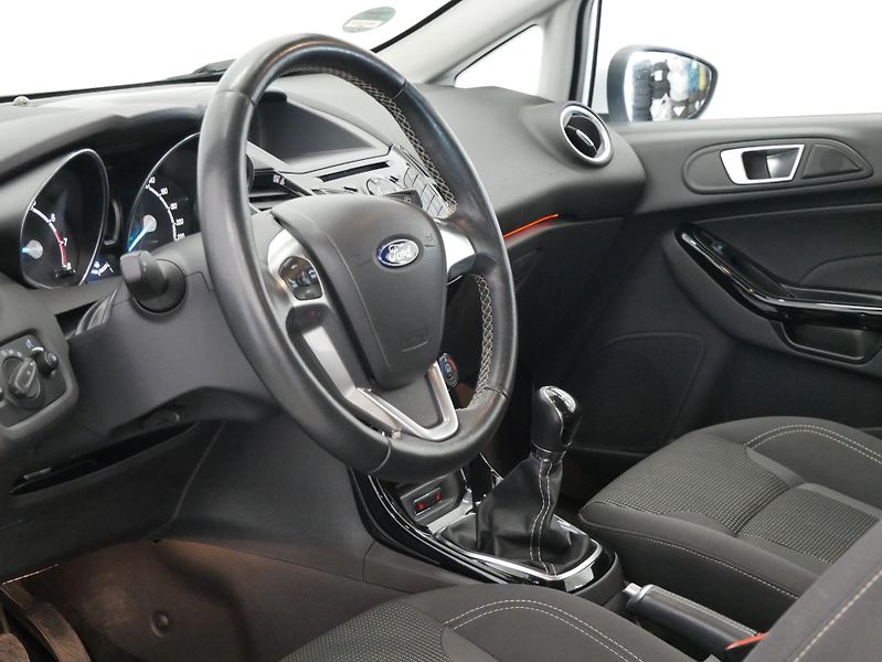 Ford Fiesta - fotka 14 z 24