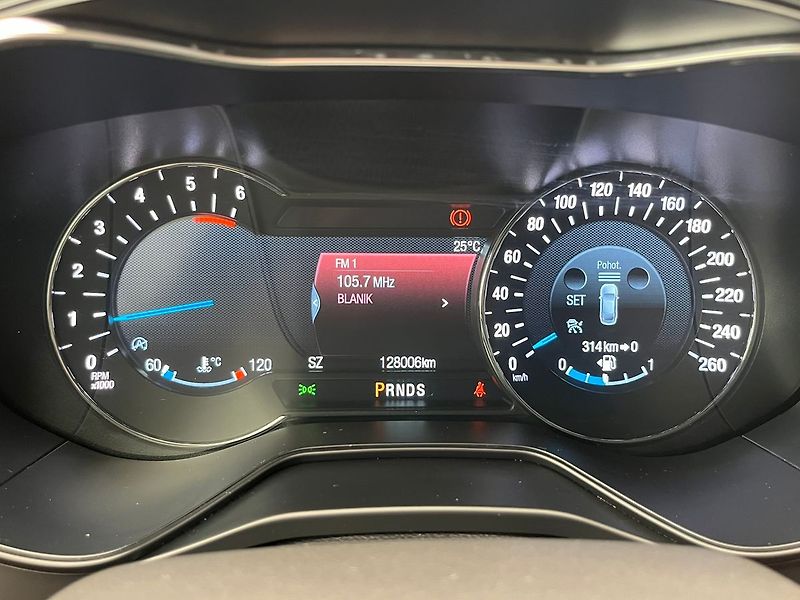 Ford Mondeo 2,0 Titanium LED Dynamic - fotka 11 z 52