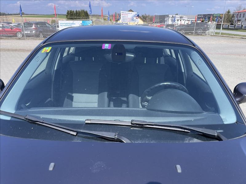 BMW Řada 1 1,6 i 85kw Klimatronic, Výhřev - fotka 25 z 31