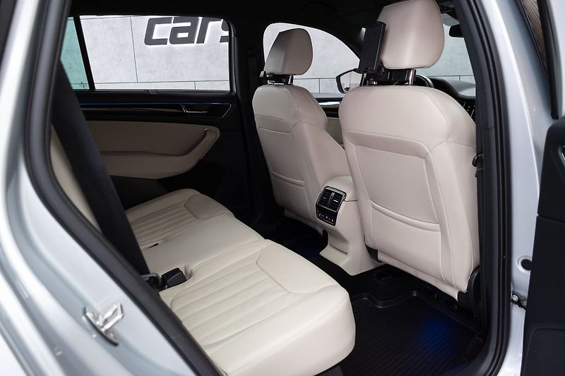 Škoda Kodiaq 2.0TDI 4x4*L&K*TAŽNÉ*DPH*ČR 1M - fotka 14 z 52