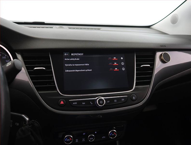 Opel Crossland X (2023) Elegance 1.2 Turbo, Automat - fotka 19 z 25