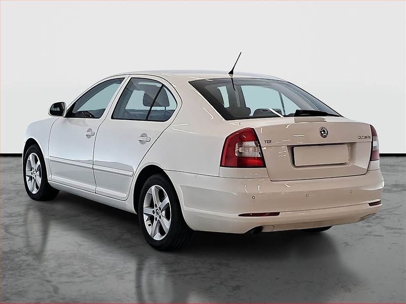 Škoda Octavia (2012) 1.6 TDI, Automat, Tempomat - fotka 4 z 16