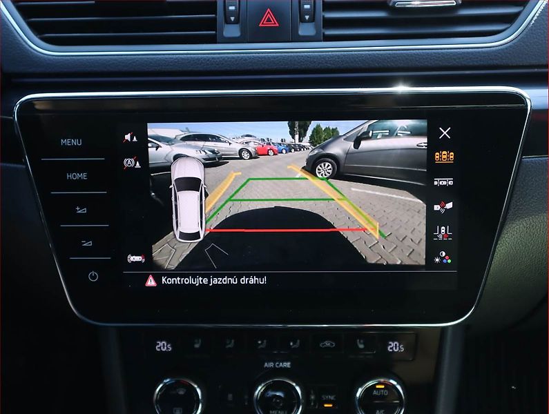 Škoda Superb (2017) 2.0 TDI, Automat, Kůže, Navi - fotka 18 z 24