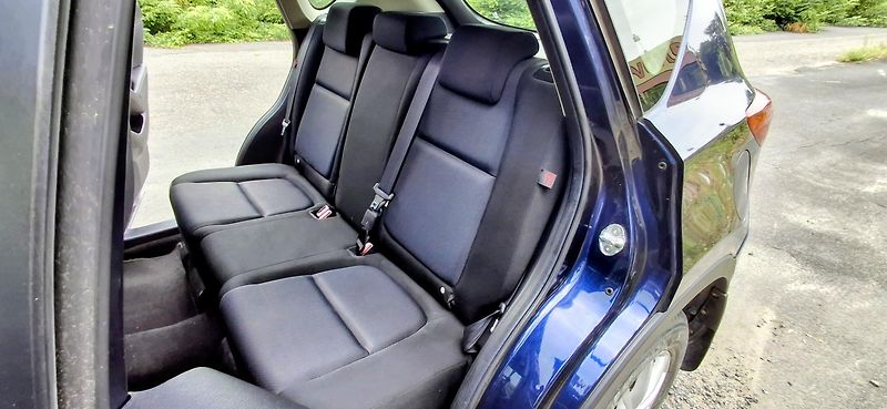 Mazda CX-5 2.0 benzin 121 kw Rezervace - fotka 12 z 37