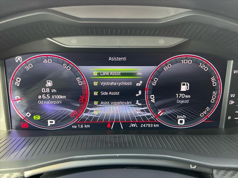 Škoda Kamiq 1,0 TSi 85kW 7DSG MONTE CARLO - fotka 16 z 31