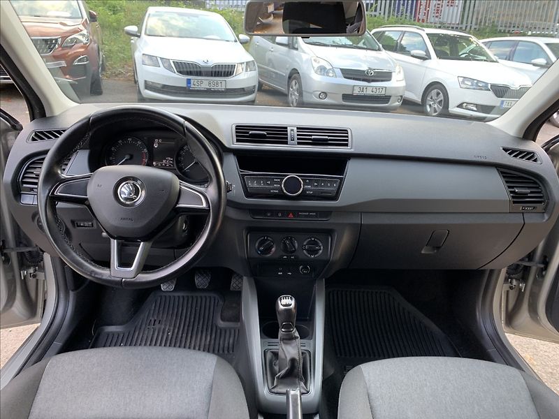Škoda Fabia 1,0 TSI 1.MAJITEL,ČR,SERVISKA - fotka 10 z 18