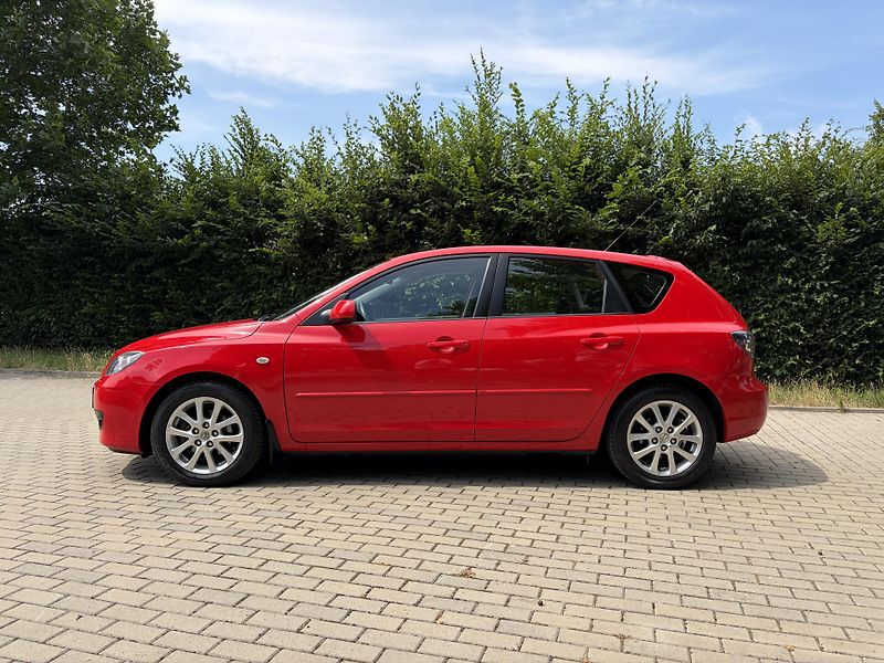 Mazda 3 1.6 Sport Active - fotka 4 z 25
