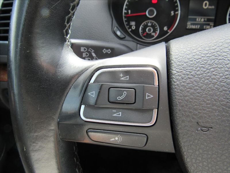 Volkswagen Sharan 2,0 TDi 103kW 5 míst - fotka 23 z 35