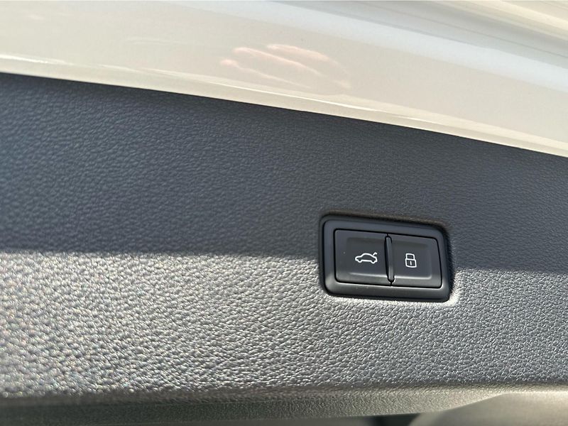 Audi Q8 50 TDI quattro - fotka 18 z 28