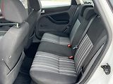 Ford Focus (2011) 1.6 TDCi, AC, STK3/28 - náhled 10