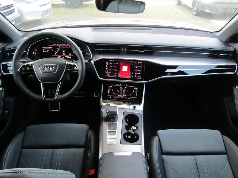 Audi A6 Allroad (2024) 50 TDI quattro - fotka 16 z 30
