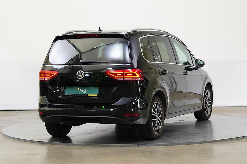 Volkswagen Touran - fotka 2 z 25